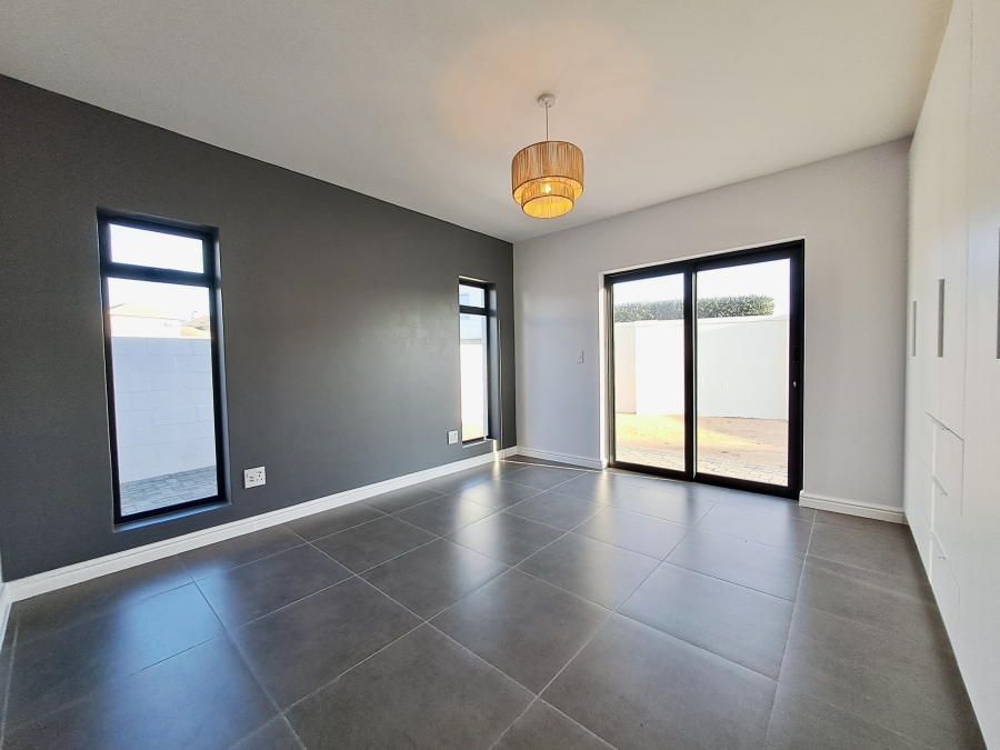 3 Bedroom Property for Sale in Yzerfontein Western Cape